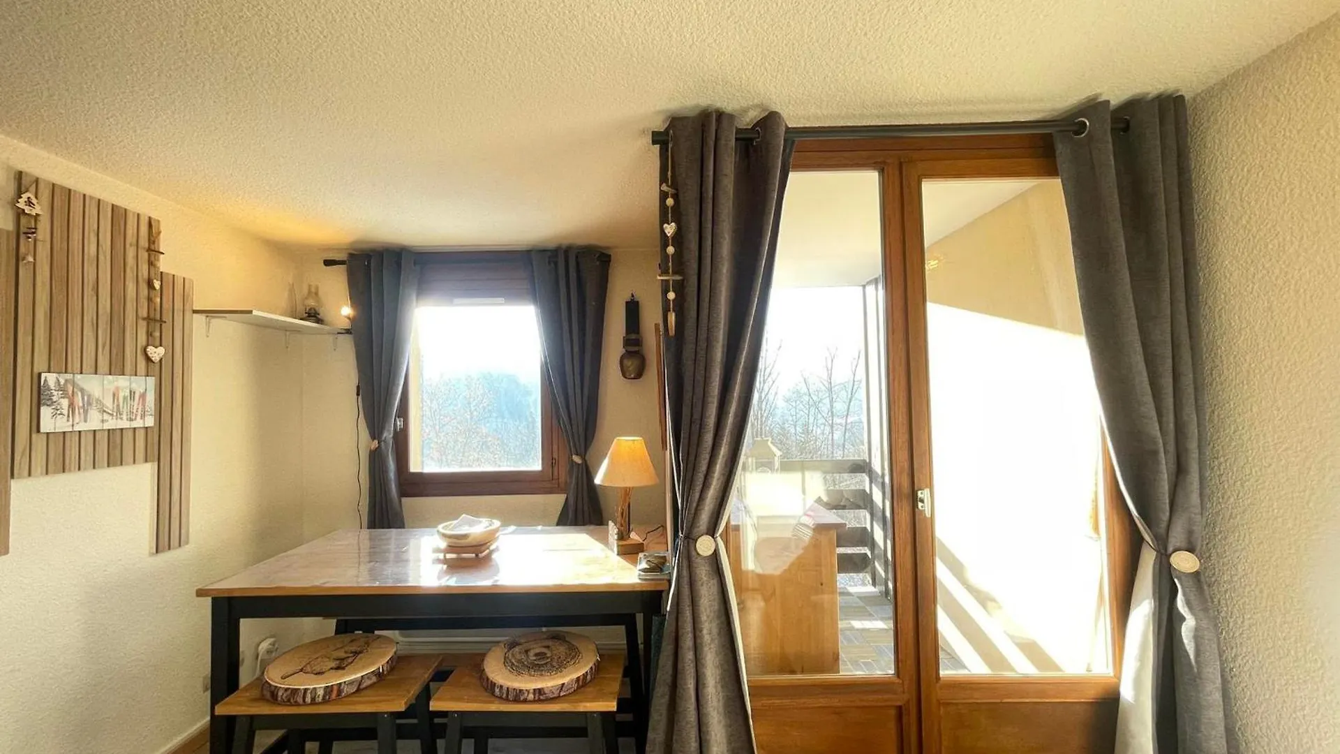 Studio Moderne Proche Commodites Avec Parking Privatif - Fr-1-505-222 Notre-Dame-de-Bellecombe Apartment
